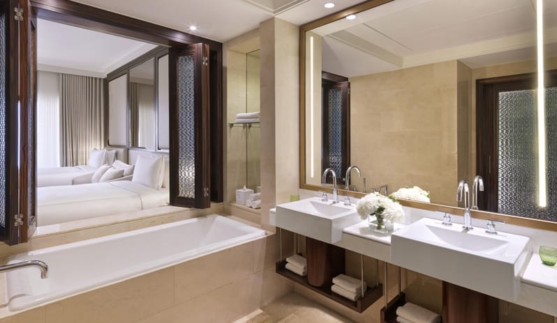 Family Deluxe Twin or Club Twin Bathroom